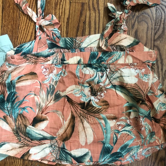 Linen Camisole Flowy Tops - Picture 3 of 3